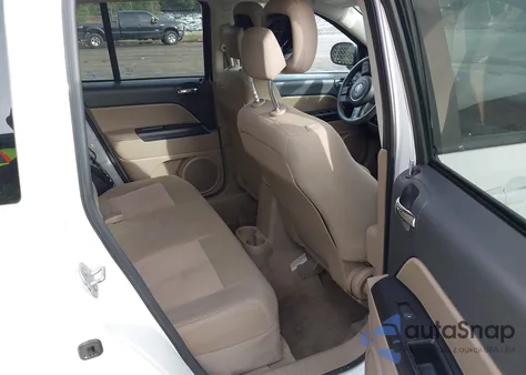 2017 Jeep Compass Sport Fwd из США, поврежденный, VIN 1C4NJCBA0HD123487